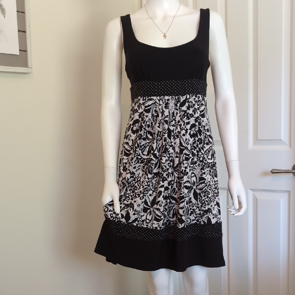J.B.S. LTD Black White Sleeveless Dress Scoop Neck w Polka Dot Trim Sz8 EUC